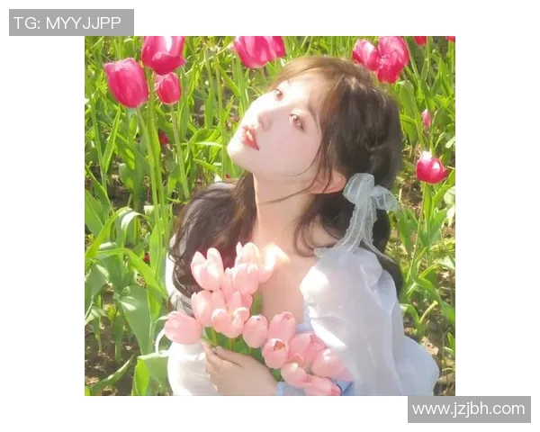 足球星空下的梦幻女孩头像展现青春活力与无限可能